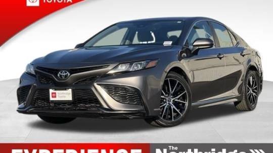 2021 Toyota Camry SE — Sedan — 69,470 mi — Northridge, CA
