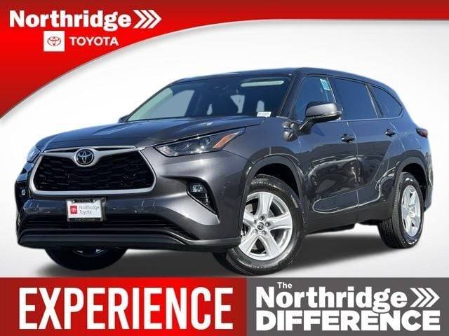 2022 Toyota Highlander LE — SUV — 20,155 mi — Northridge, CA