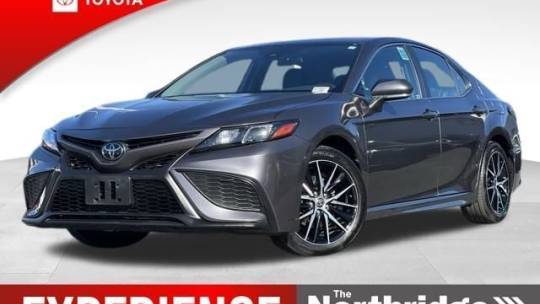 2023 Toyota Camry SE — Sedan — 37,552 mi — Northridge, CA