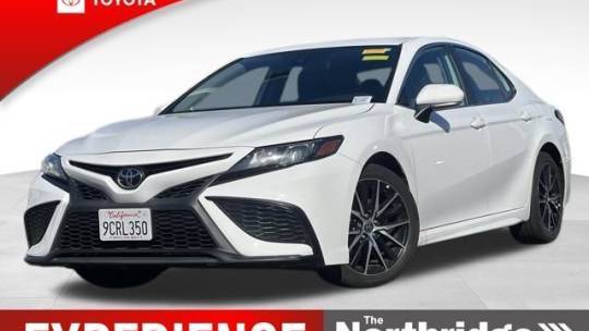 2022 Toyota Camry SE — Sedan — 34,235 mi — Northridge, CA
