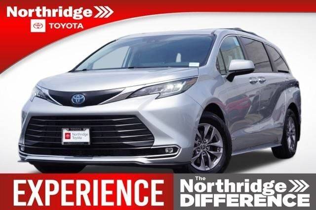 2021 Toyota Sienna XLE — Minivan — 80,415 mi — Northridge, CA