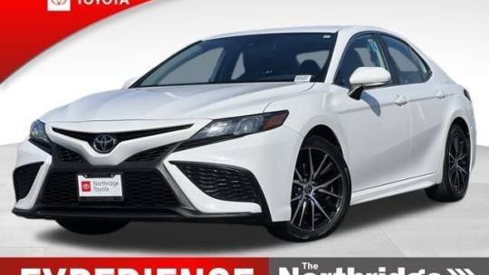 2022 Toyota Camry SE — Sedan — 29,946 mi — Northridge, CA