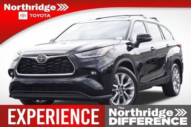 2023 Toyota Highlander Limited — SUV — 17,649 mi — Northridge, CA