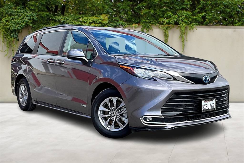 2021 Toyota Sienna XLE — Minivan — 38,254 mi — Goleta, CA