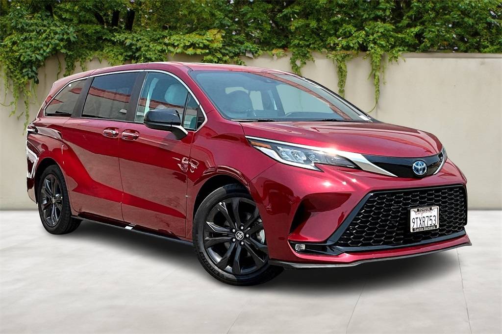 2023 Toyota Sienna XSE — Minivan — 39,051 mi — Goleta, CA