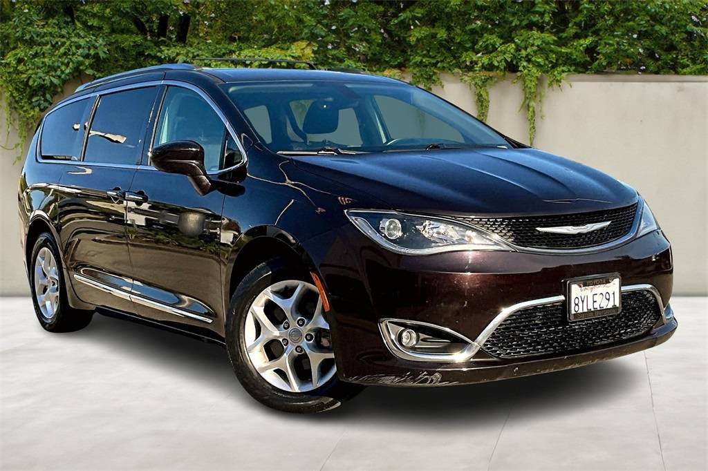 2017 Chrysler Pacifica Touring L Plus — Minivan — 106,736 mi — Goleta, CA