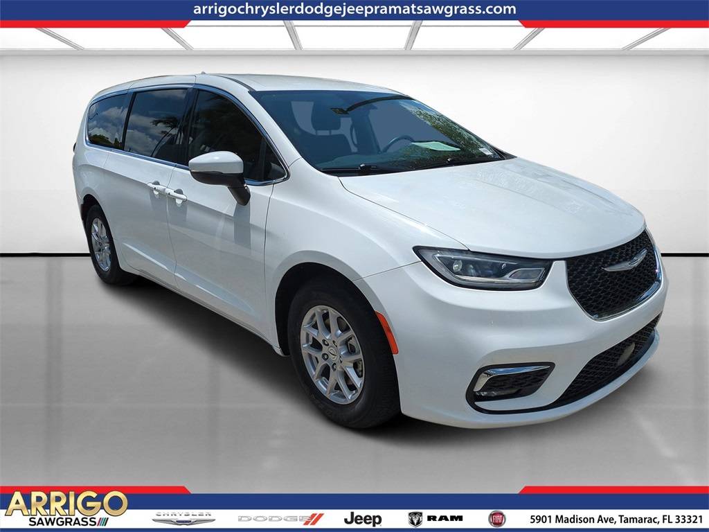 2023 Chrysler Pacifica Touring L — Minivan — 38,302 mi — Tamarac, FL