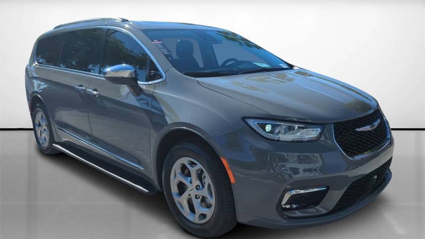2023 Chrysler Pacifica Limited — Minivan — 6,928 mi — Tamarac, FL