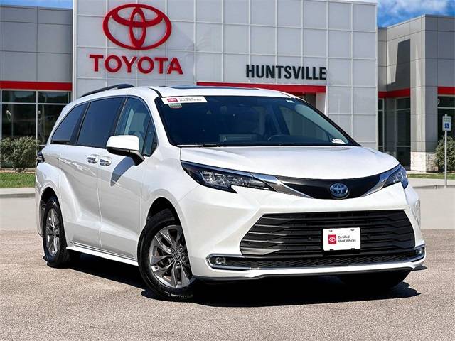 2023 Toyota Sienna XLE — Minivan — 45,975 mi — Huntsville, TX