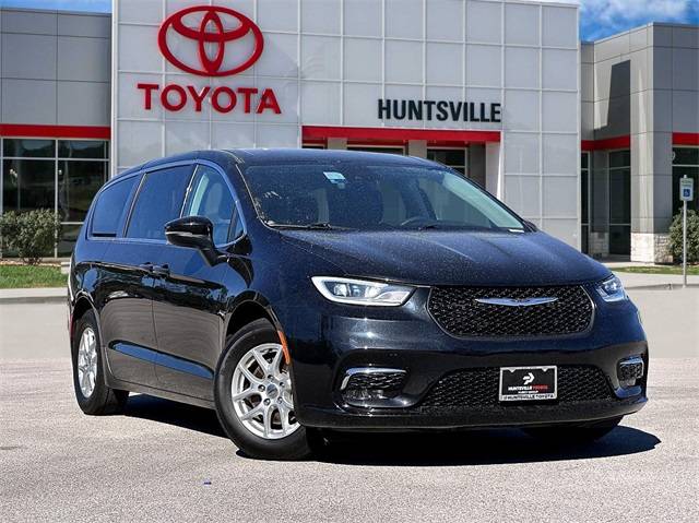 2023 Chrysler Pacifica Touring L — Minivan — 62,473 mi — Huntsville, TX