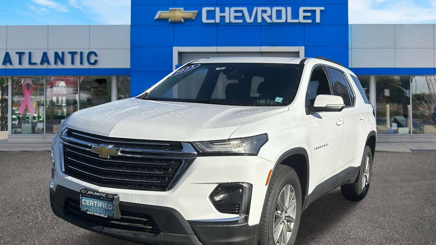 2023 Chevrolet Traverse LT Cloth — SUV — 48,565 mi — Bay Shore, NY
