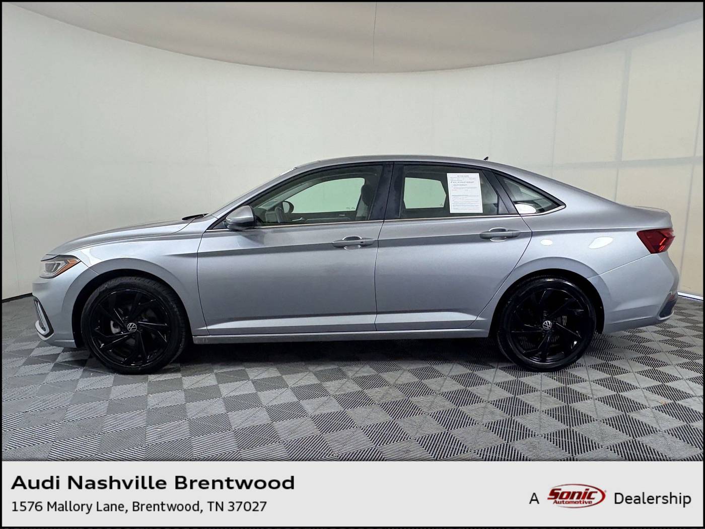 2025 Volkswagen Jetta SE — Sedan — 11,539 mi — Brentwood, TN