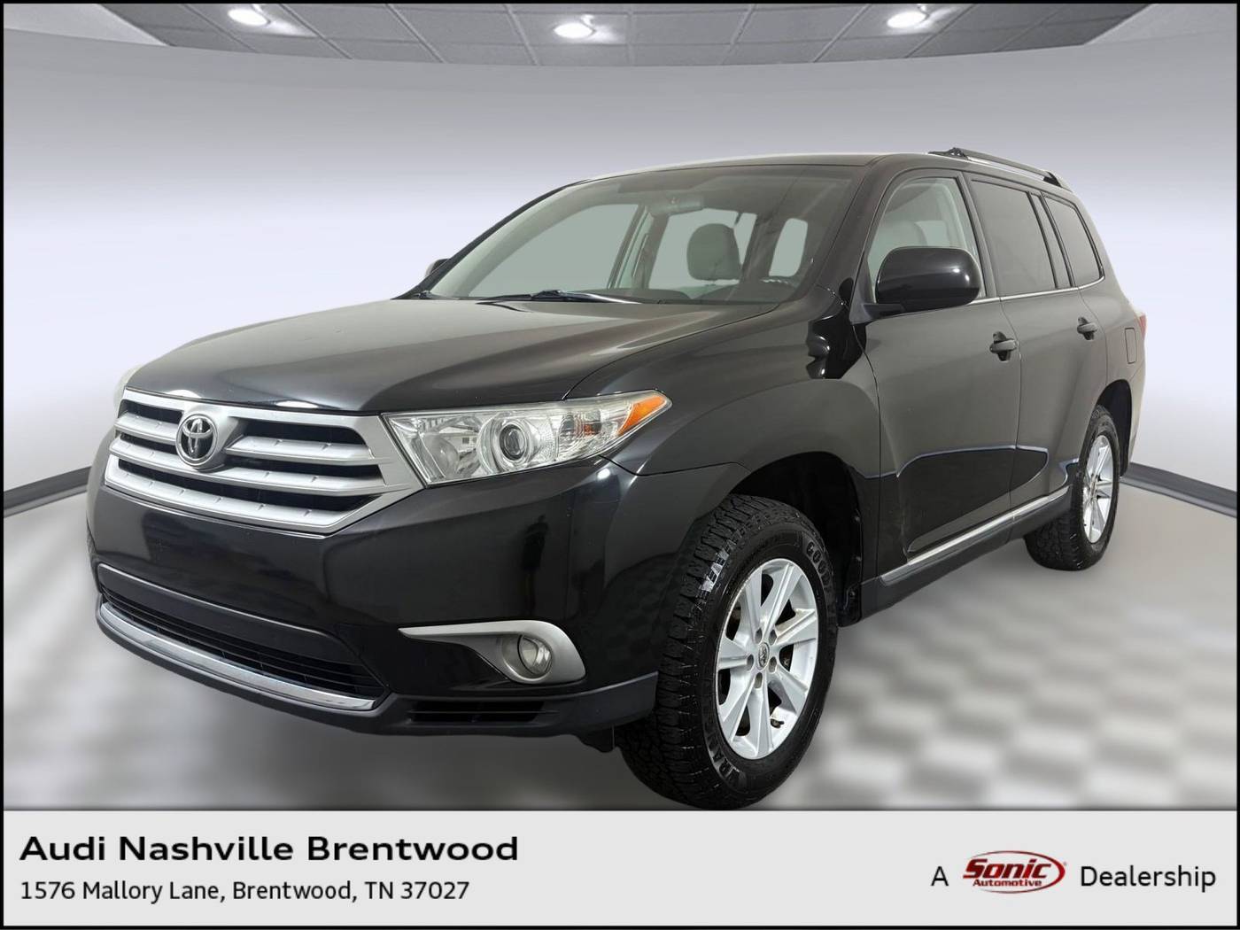 2013 Toyota Highlander SE V6 — SUV — 138,101 mi — Brentwood, TN