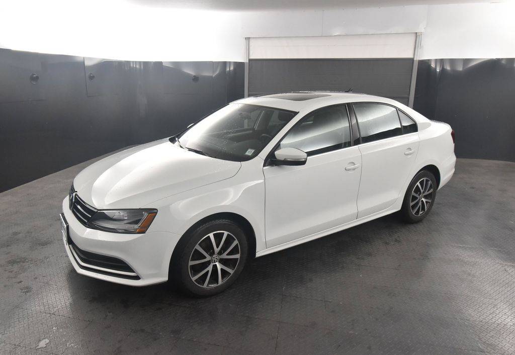 2017 Volkswagen Jetta 1.4T SE — Sedan — 102,000 mi — Rochester, NY