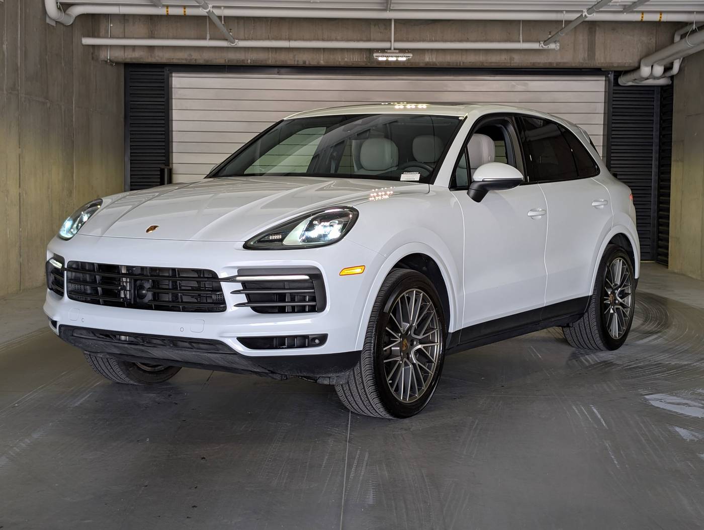 2023 Porsche Cayenne Platinum Edition