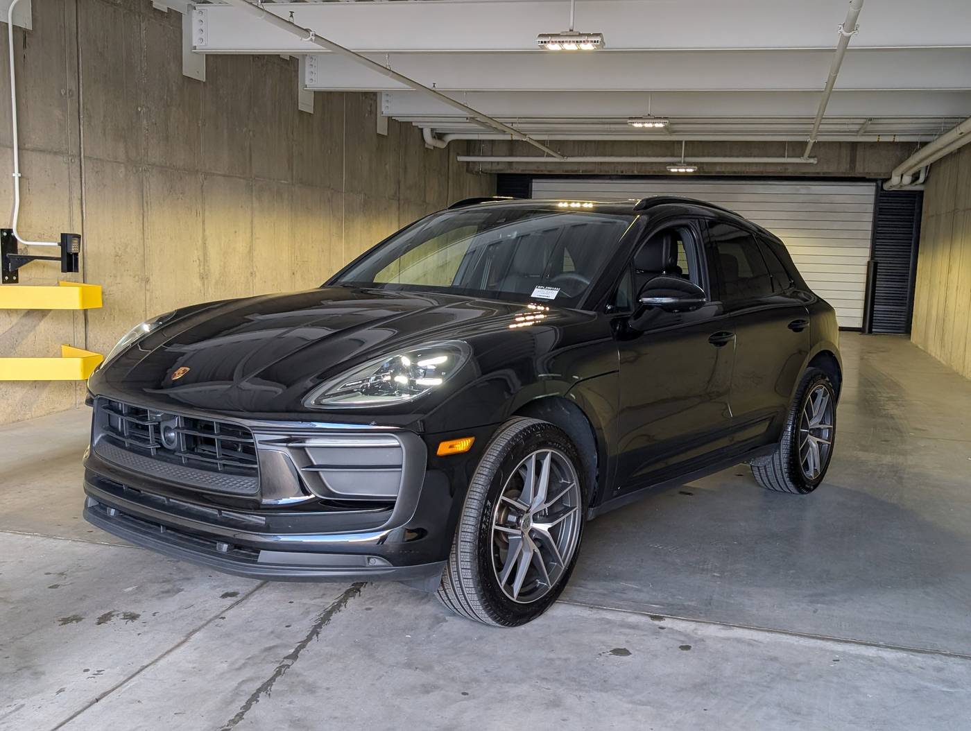2025 Porsche Macan Standard — SUV — 4,639 mi — Littleton, CO