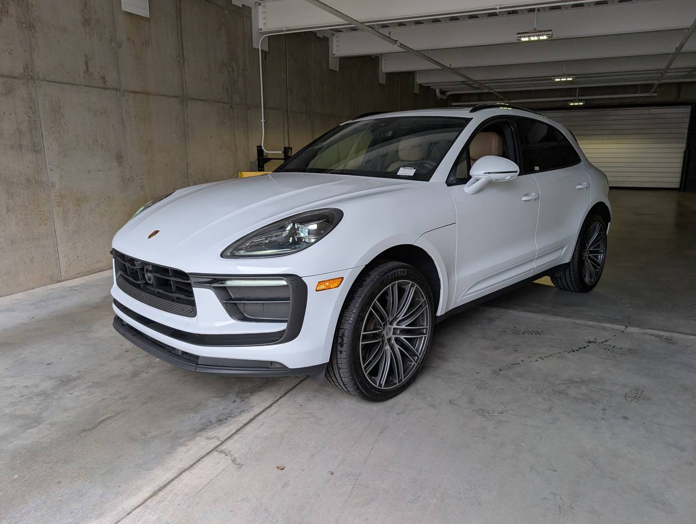 2025 Porsche Macan Standard — SUV — 4,844 mi — Littleton, CO