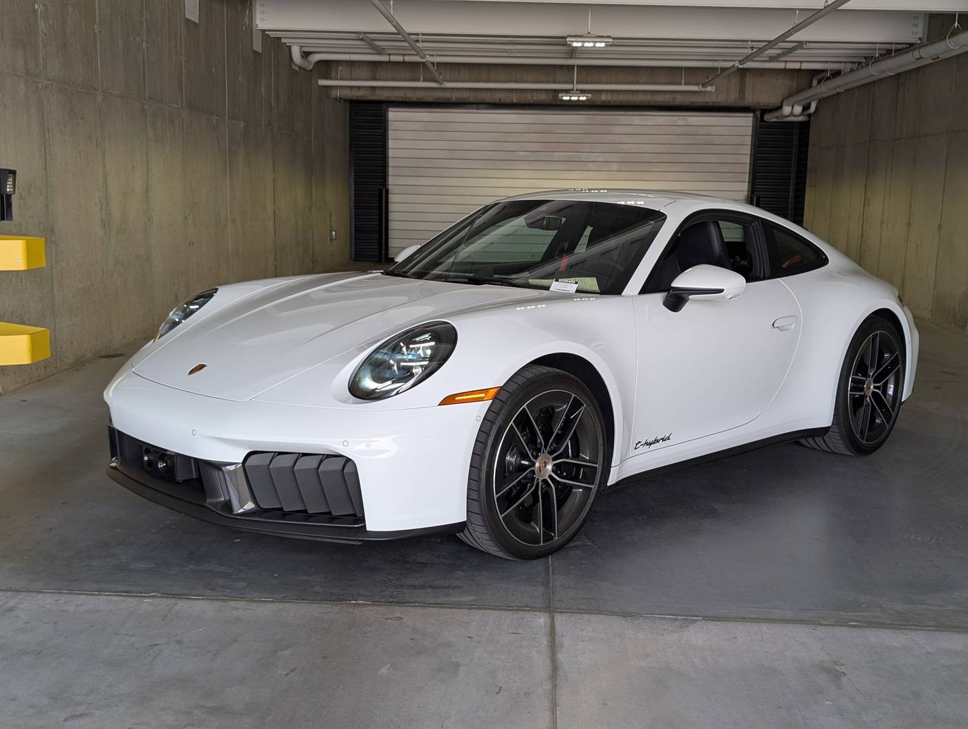 2025 Porsche 911 Carrera 4 GTS — Coupe — 1,045 mi — Littleton, CO