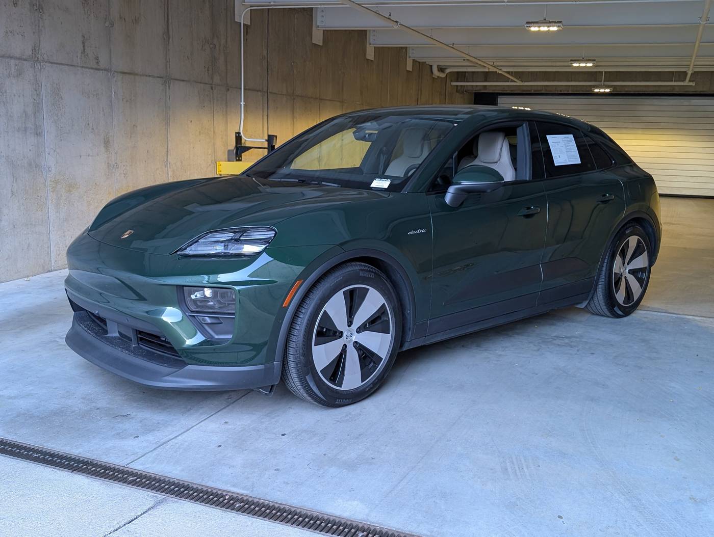 2025 Porsche Macan Electric Standard — SUV — 3,922 mi — Littleton, CO