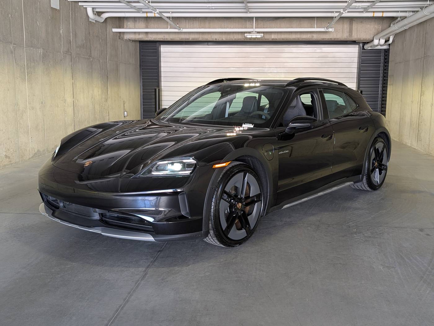 2025 Porsche Taycan 4 — Wagon — 330 mi — Littleton, CO