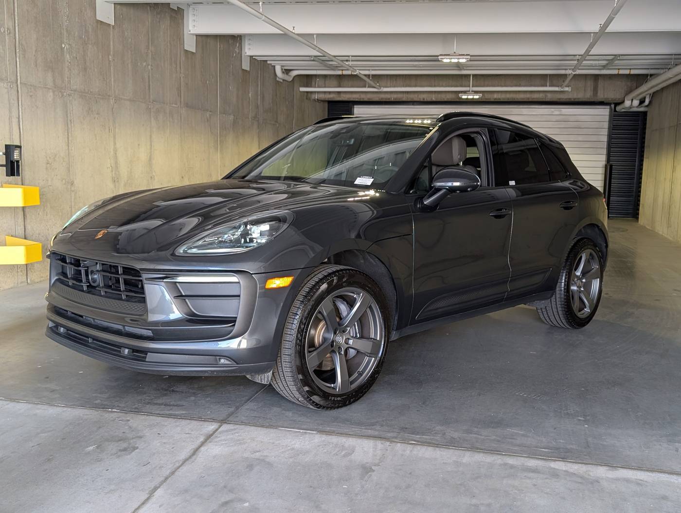 2025 Porsche Macan Standard — SUV — 3,684 mi — Littleton, CO