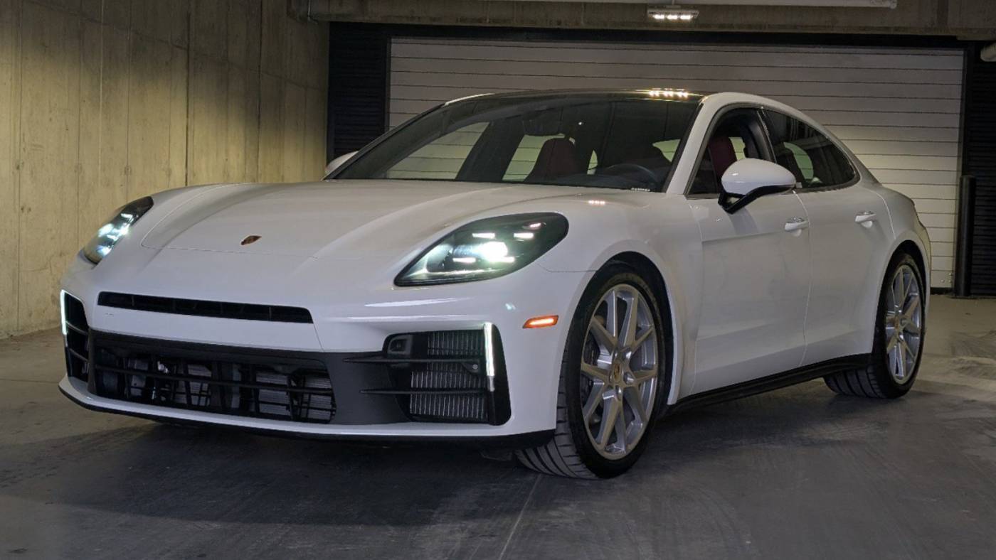 2024 Porsche Panamera 4