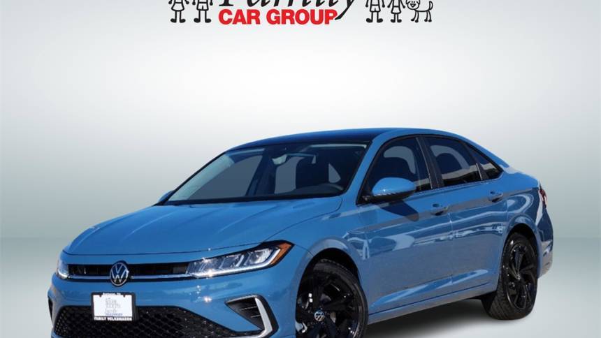 2025 Volkswagen Jetta SE — Sedan — 8,816 mi — Burleson, TX