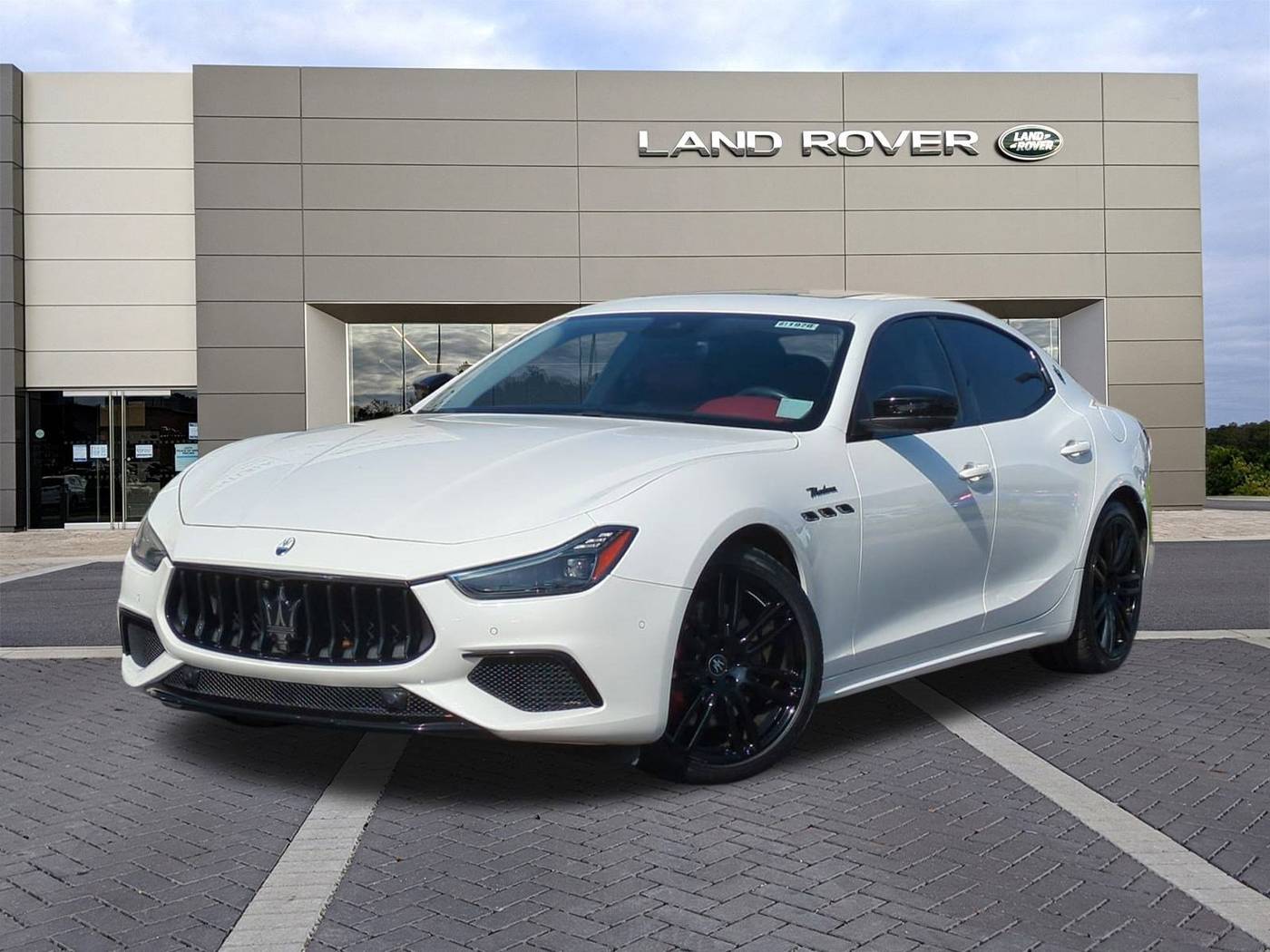 2022 Maserati Ghibli Modena Q4 — Sedan — 28,245 mi — Ventura, CA