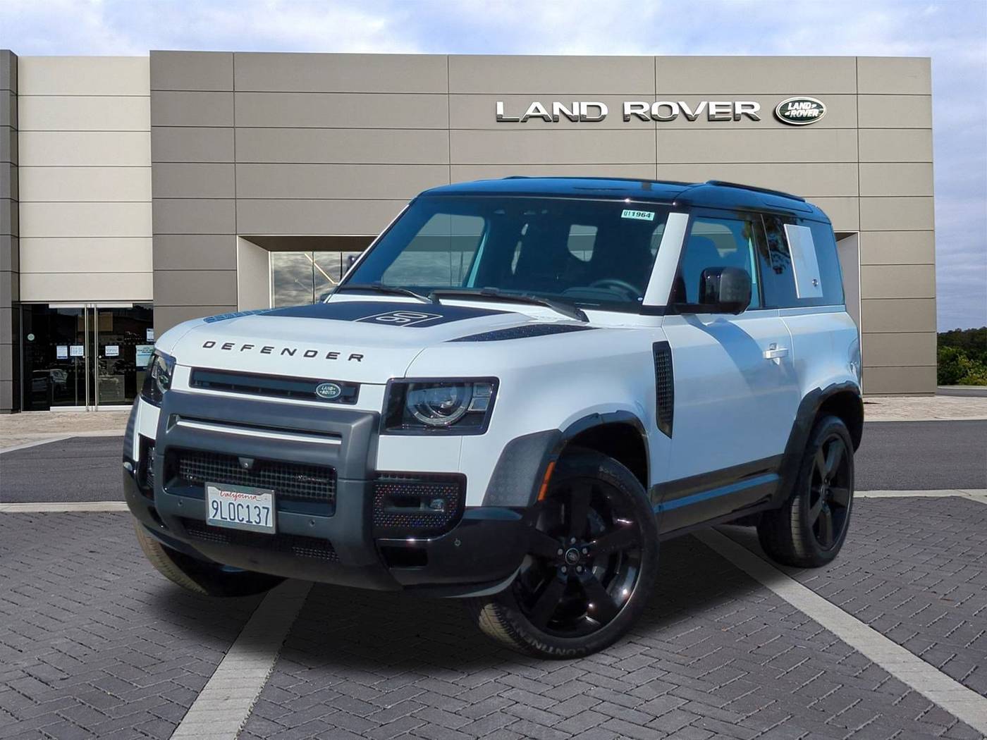 2023 Land Rover Defender X-Dynamic SE — SUV — 7,209 mi — Ventura, CA