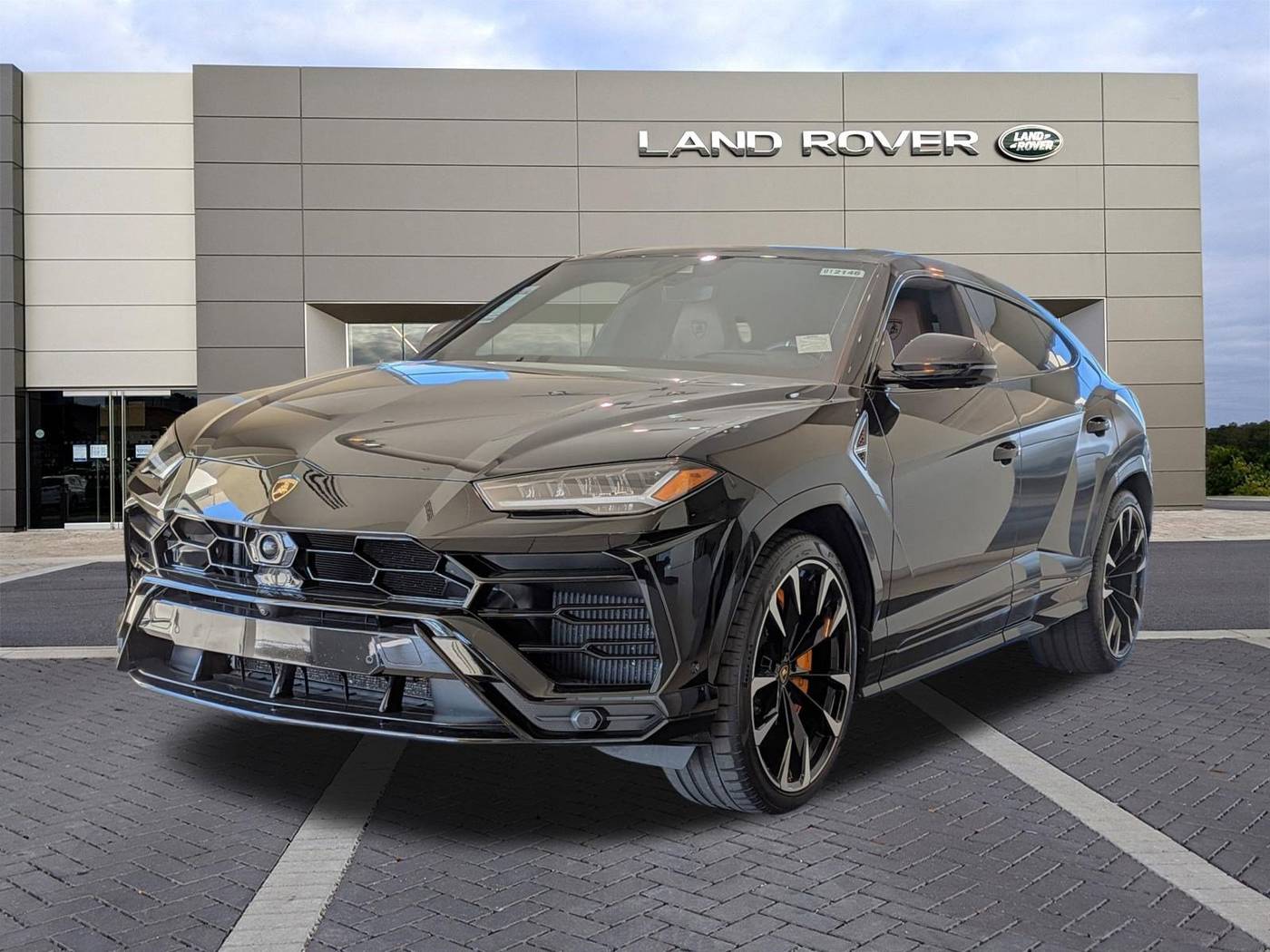 2022 Lamborghini Urus Standard