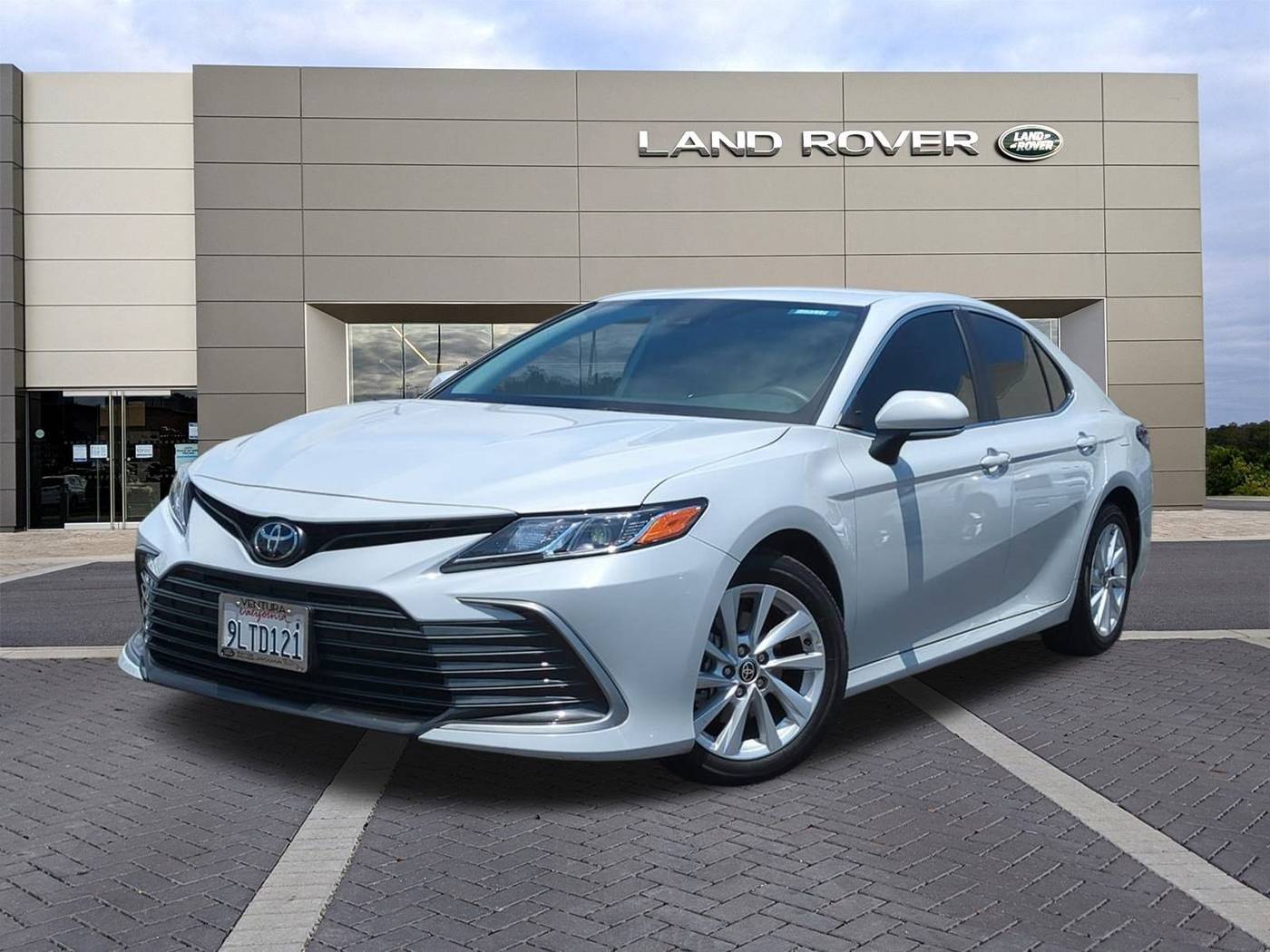 2024 Toyota Camry LE — Sedan — 30,275 mi — Ventura, CA
