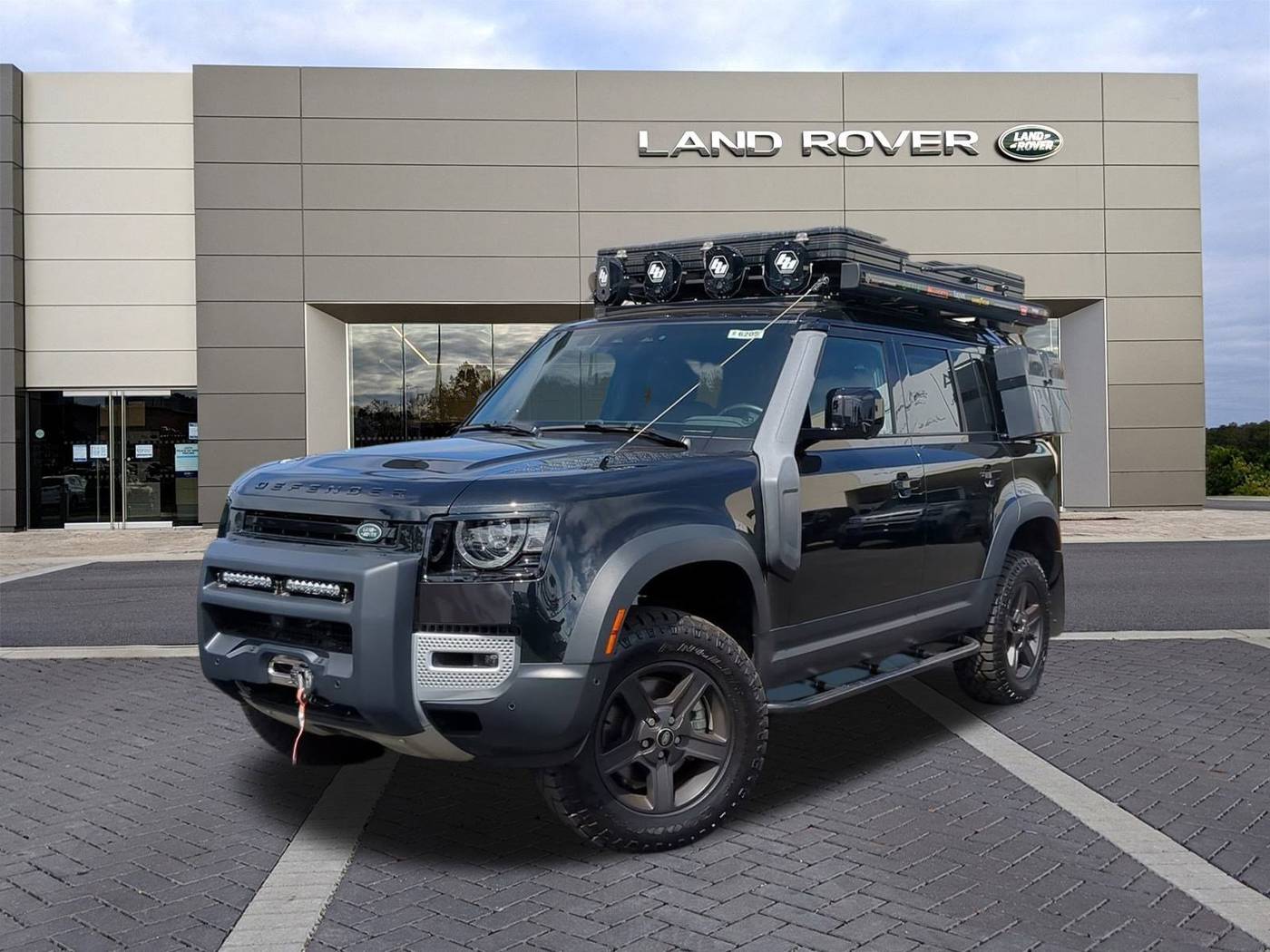 2023 Land Rover Defender S — SUV — 1,123 mi — Ventura, CA