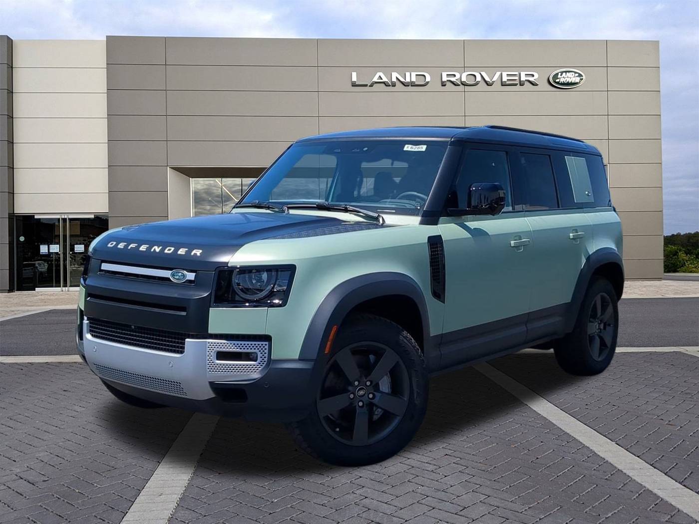 2023 Land Rover Defender 75th Edition — SUV — 68 mi — Ventura, CA