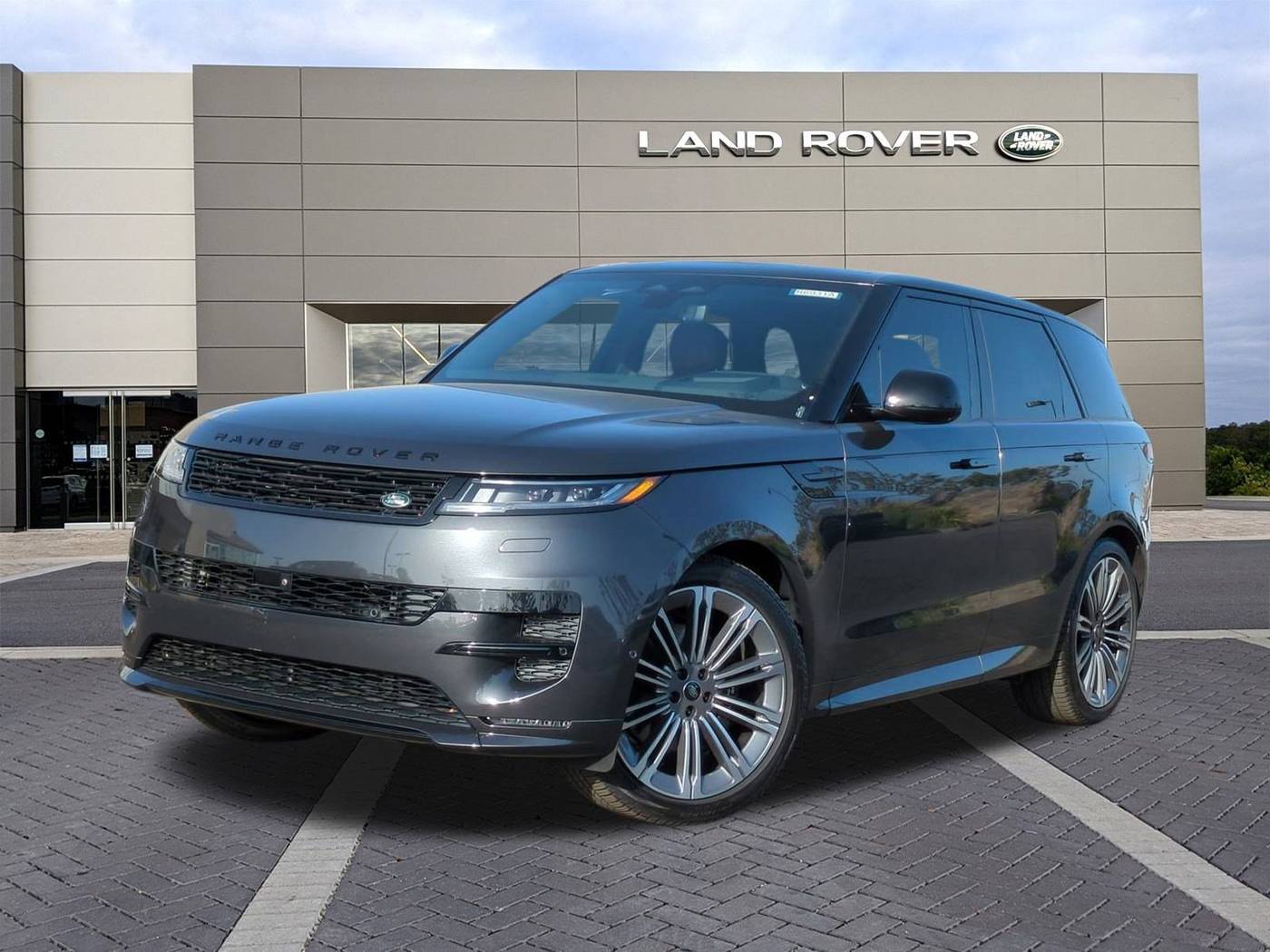 2024 Land Rover Range Rover Sport SE Dynamic — SUV — 5,257 mi — Ventura, CA