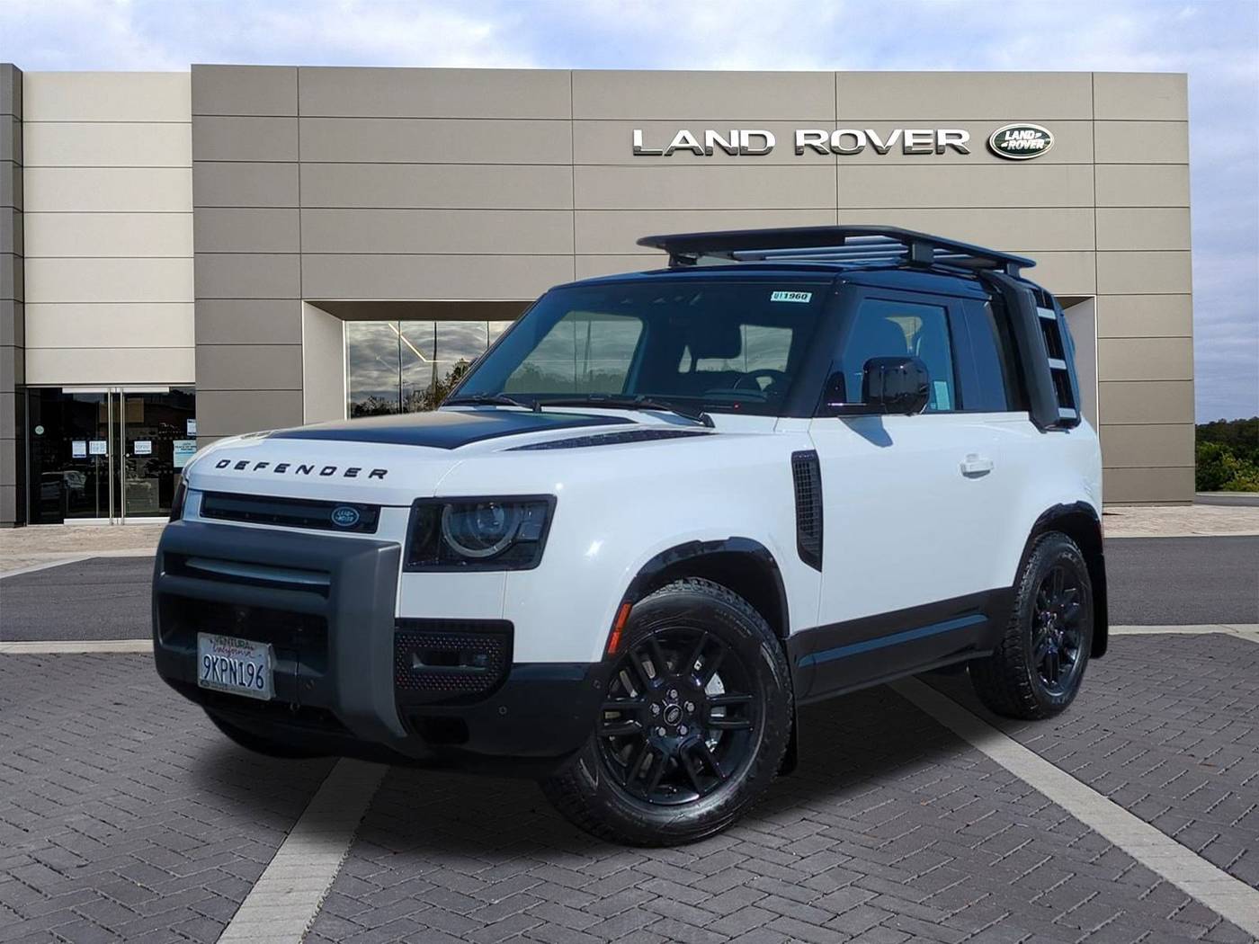 2023 Land Rover Defender X-Dynamic SE — SUV — 9,301 mi — Ventura, CA