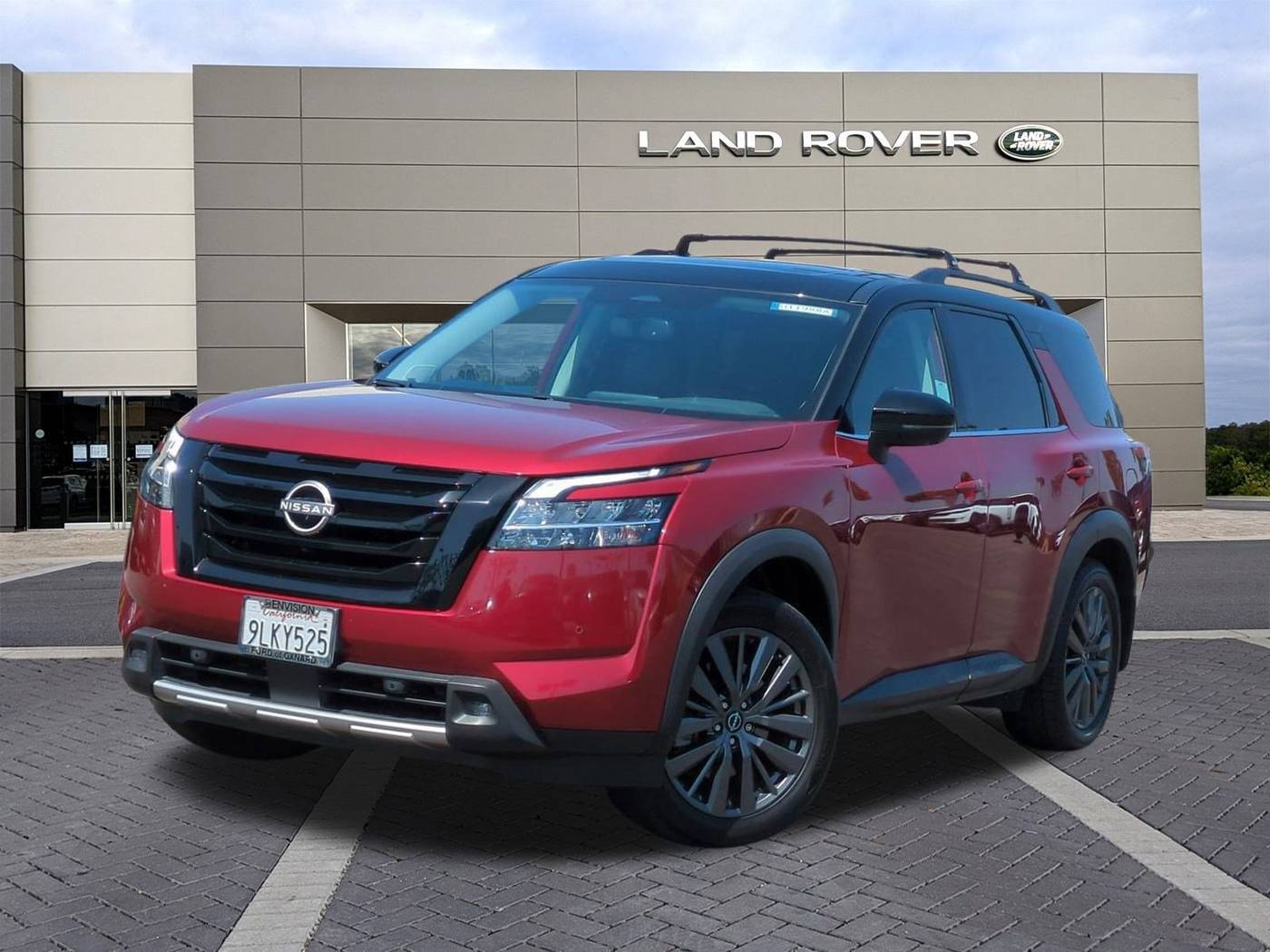 2022 Nissan Pathfinder SL — SUV — 39,370 mi — Ventura, CA