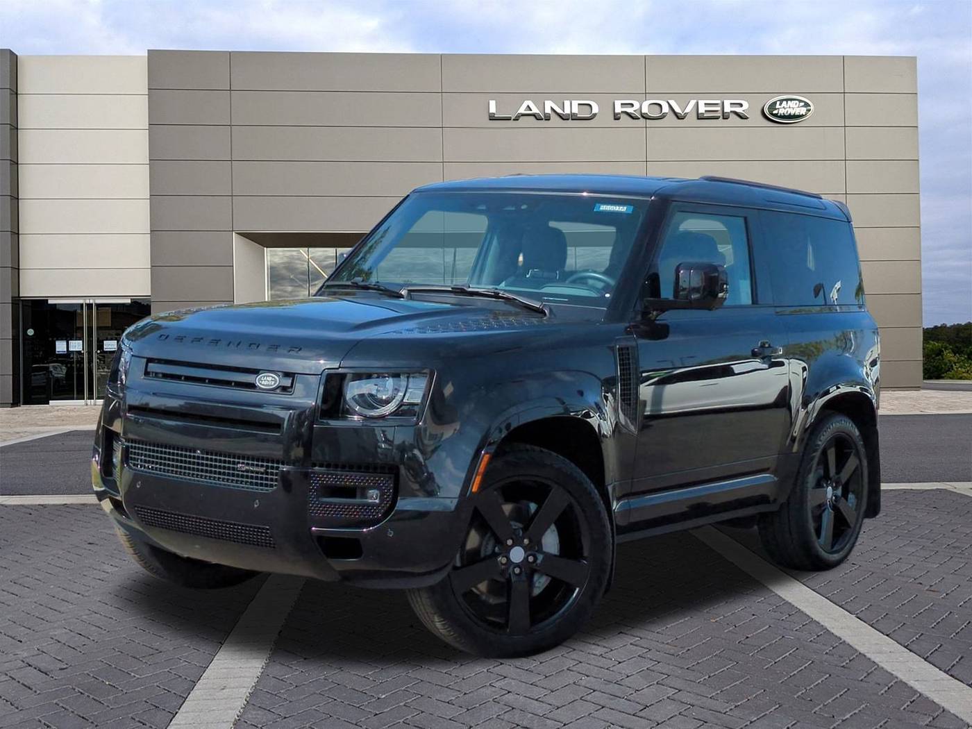 2023 Land Rover Defender X-Dynamic SE — SUV — 23,619 mi — Ventura, CA