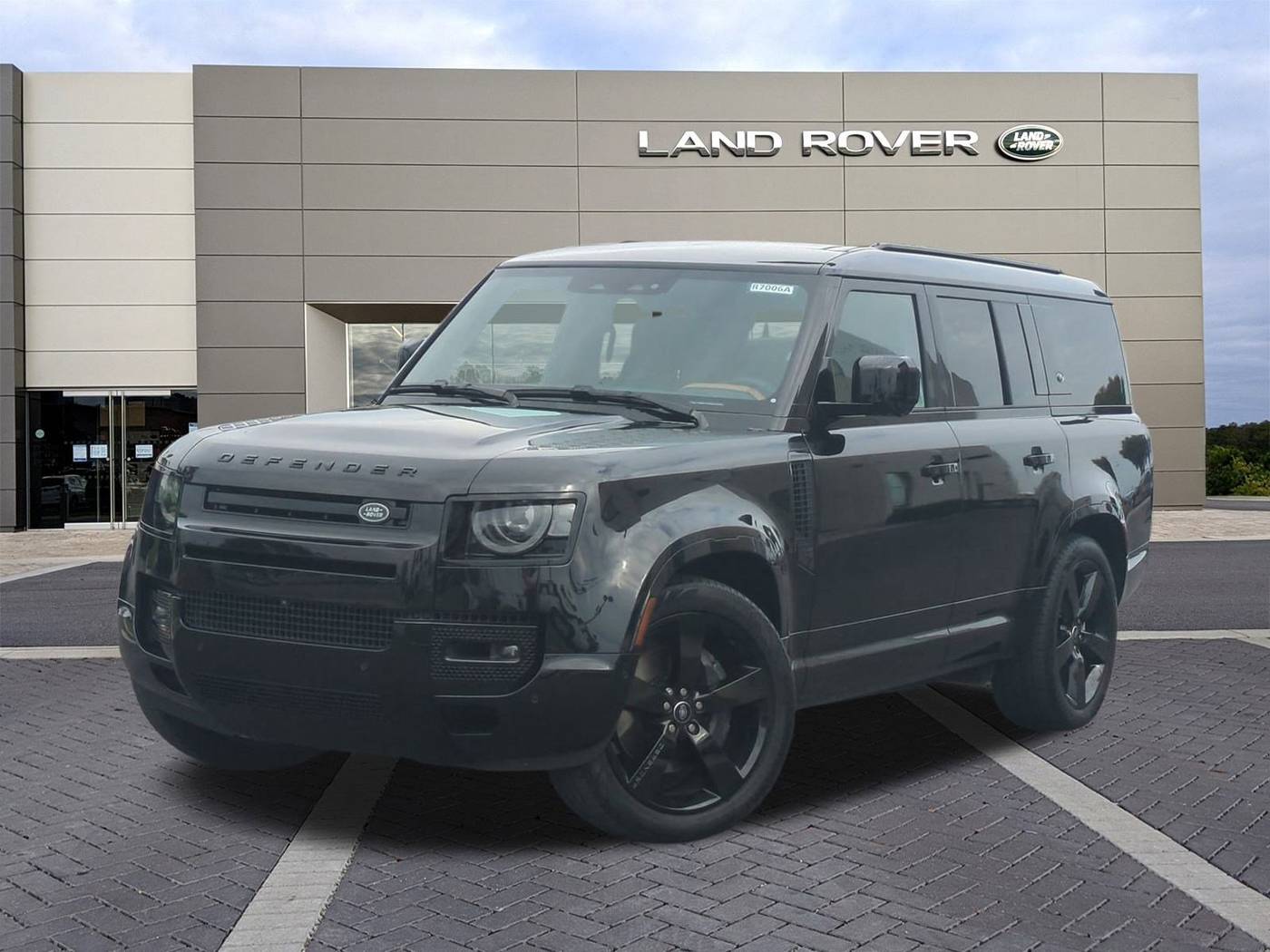 2024 Land Rover Defender X-Dynamic SE — SUV — 7,830 mi — Ventura, CA