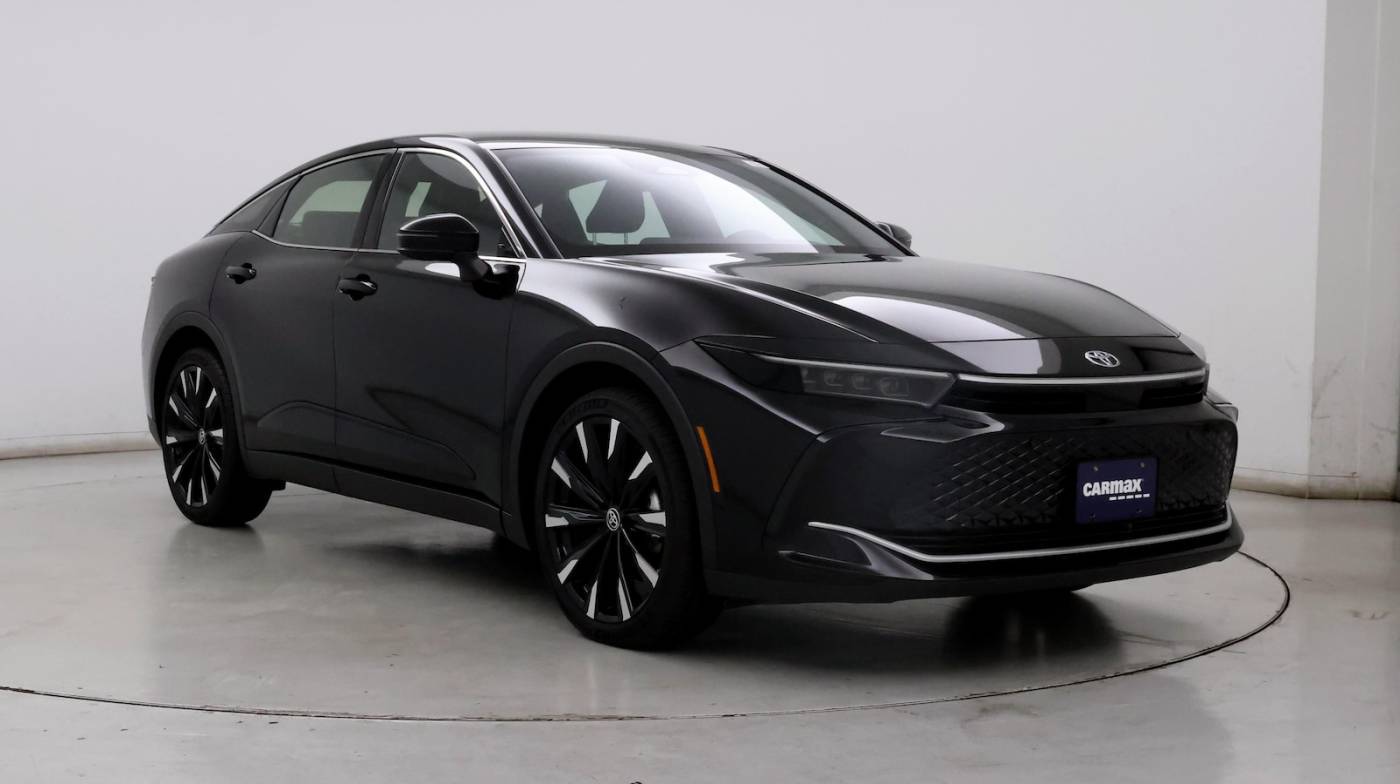 2023 Toyota Crown Platinum — Sedan — 17,420 mi — Wayne, NJ