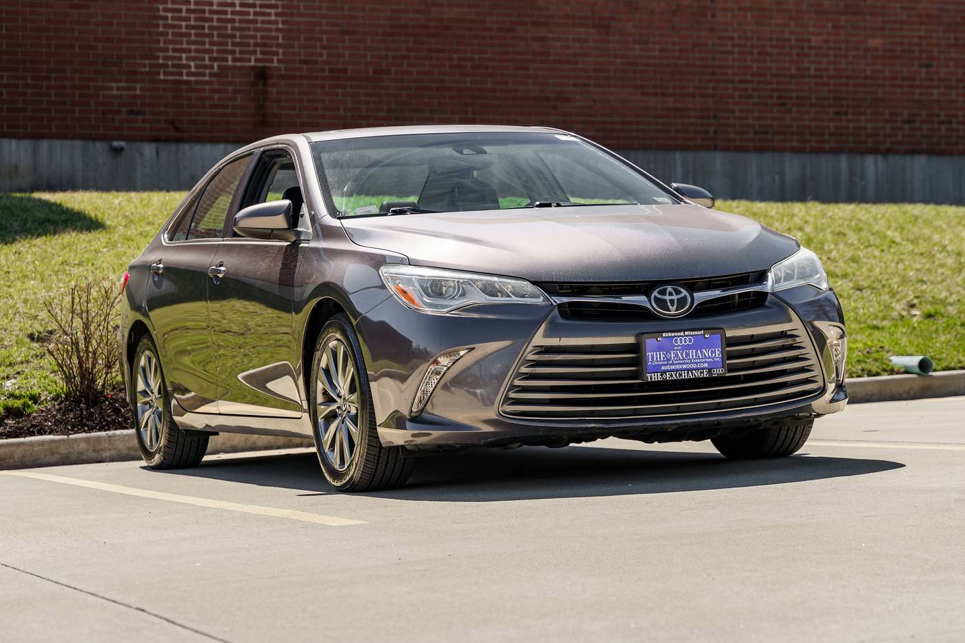 2015 Toyota Camry XLE V6 — Sedan — 116,758 mi — Kirkwood, MO