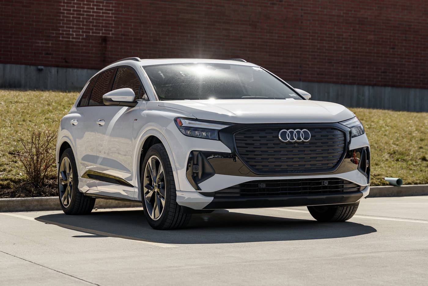 2024 Audi Q4 e-tron Premium — SUV — 4,436 mi — Kirkwood, MO