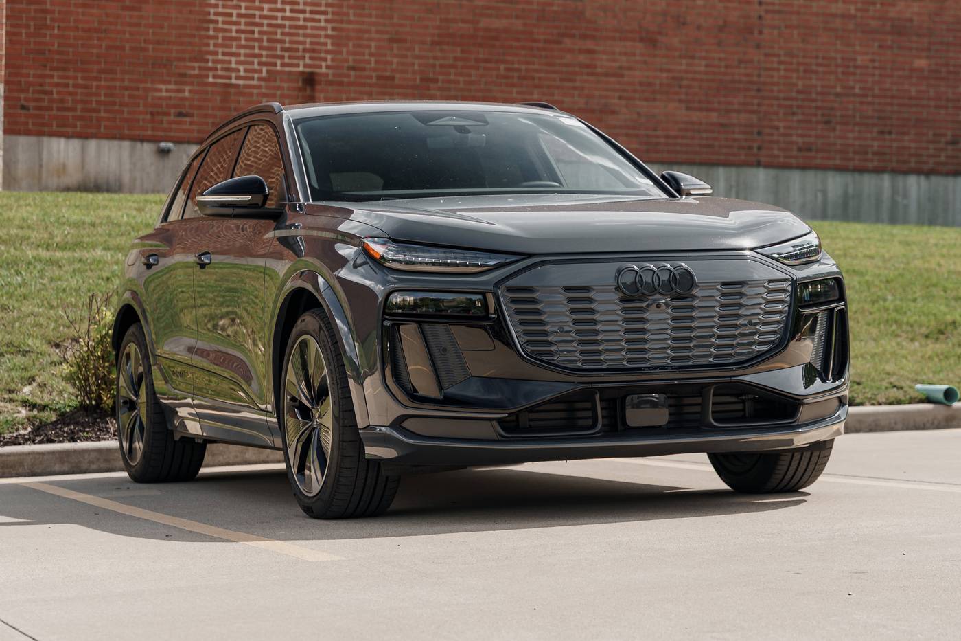 2025 Audi SQ6 e-tron Prestige — SUV — 3,220 mi — Kirkwood, MO