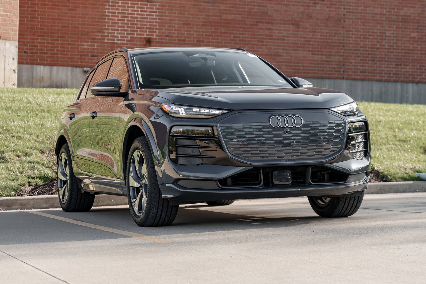 2025 Audi Q6 e-tron Premium Plus — SUV — 4,133 mi — Kirkwood, MO