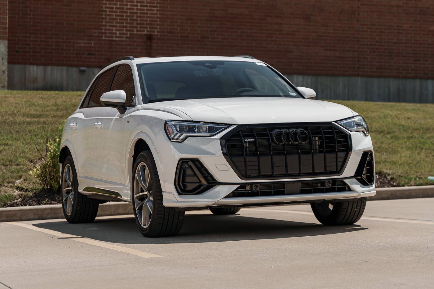 2024 Audi Q3 S line Premium — SUV — 4,388 mi — Kirkwood, MO