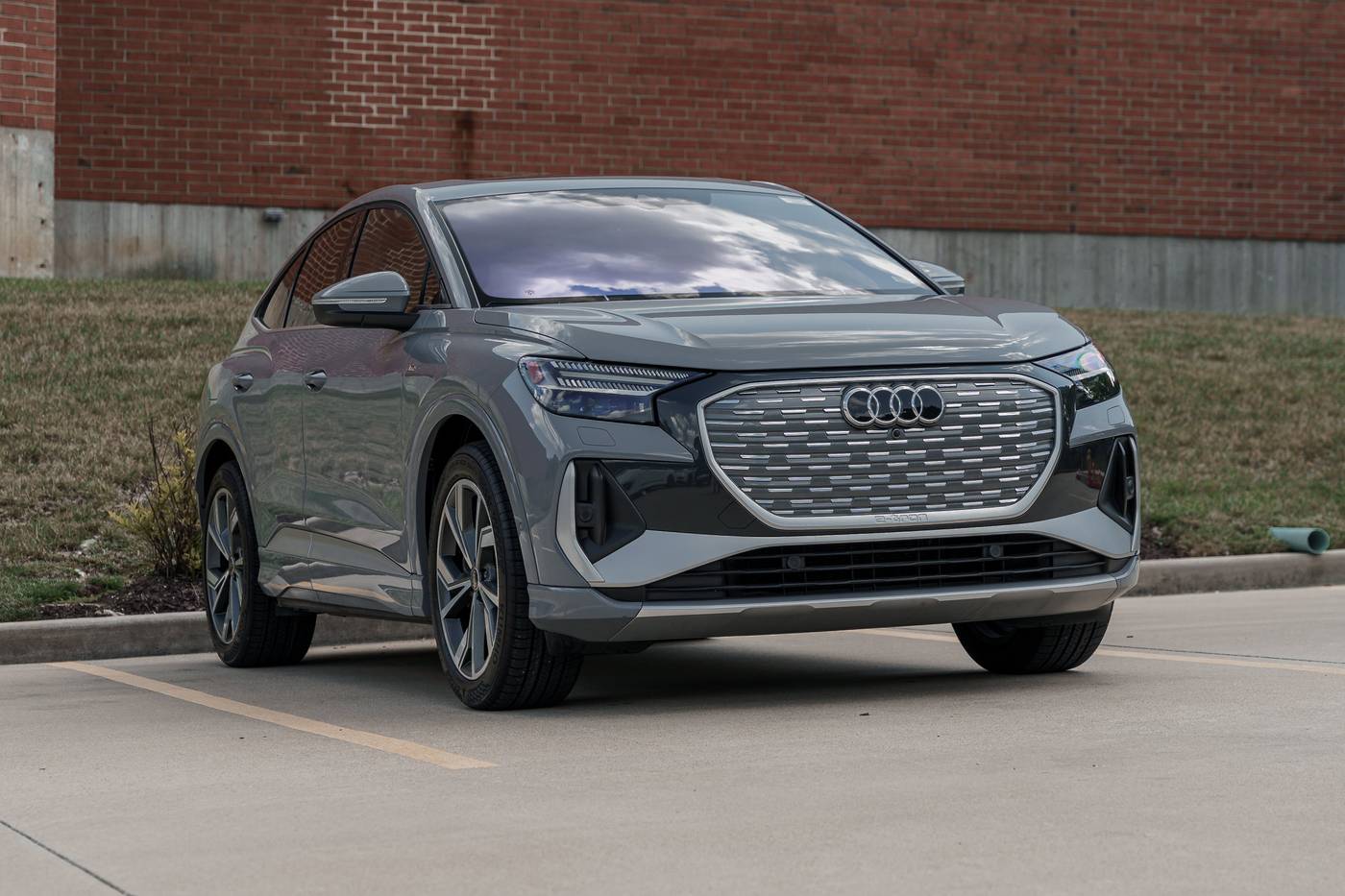 2024 Audi Q4 e-tron Prestige — SUV — 14,978 mi — Kirkwood, MO