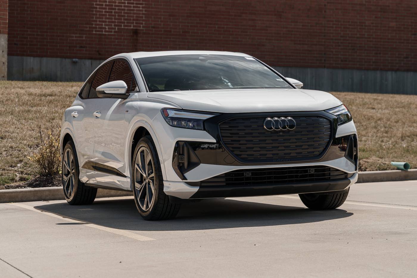 2024 Audi Q4 e-tron Premium Plus — SUV — 8,820 mi — Kirkwood, MO