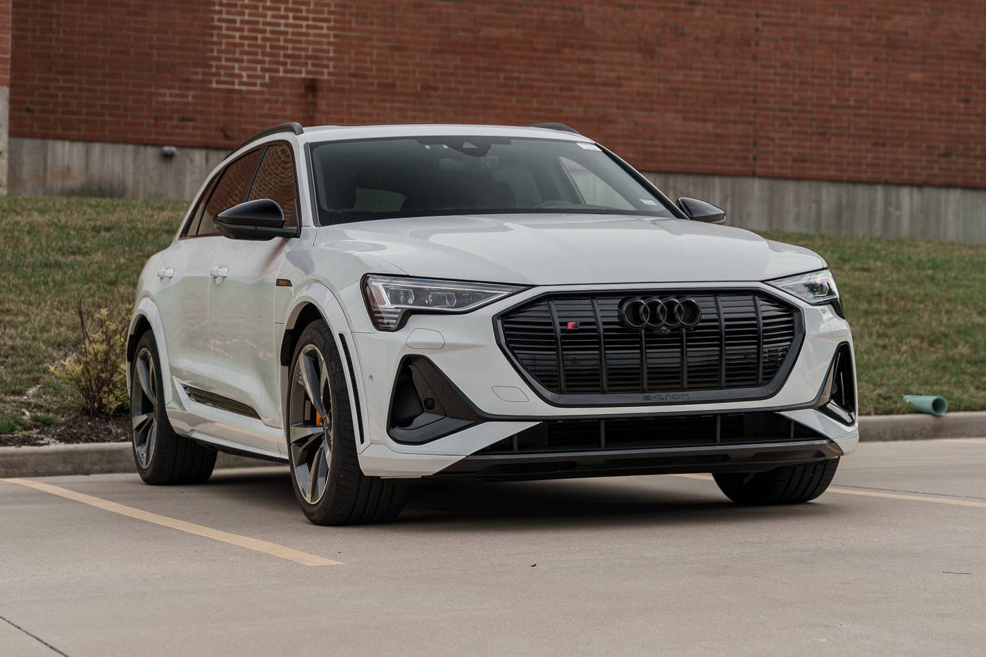 2022 Audi e-tron S Premium Plus — SUV — 16,124 mi — Kirkwood, MO