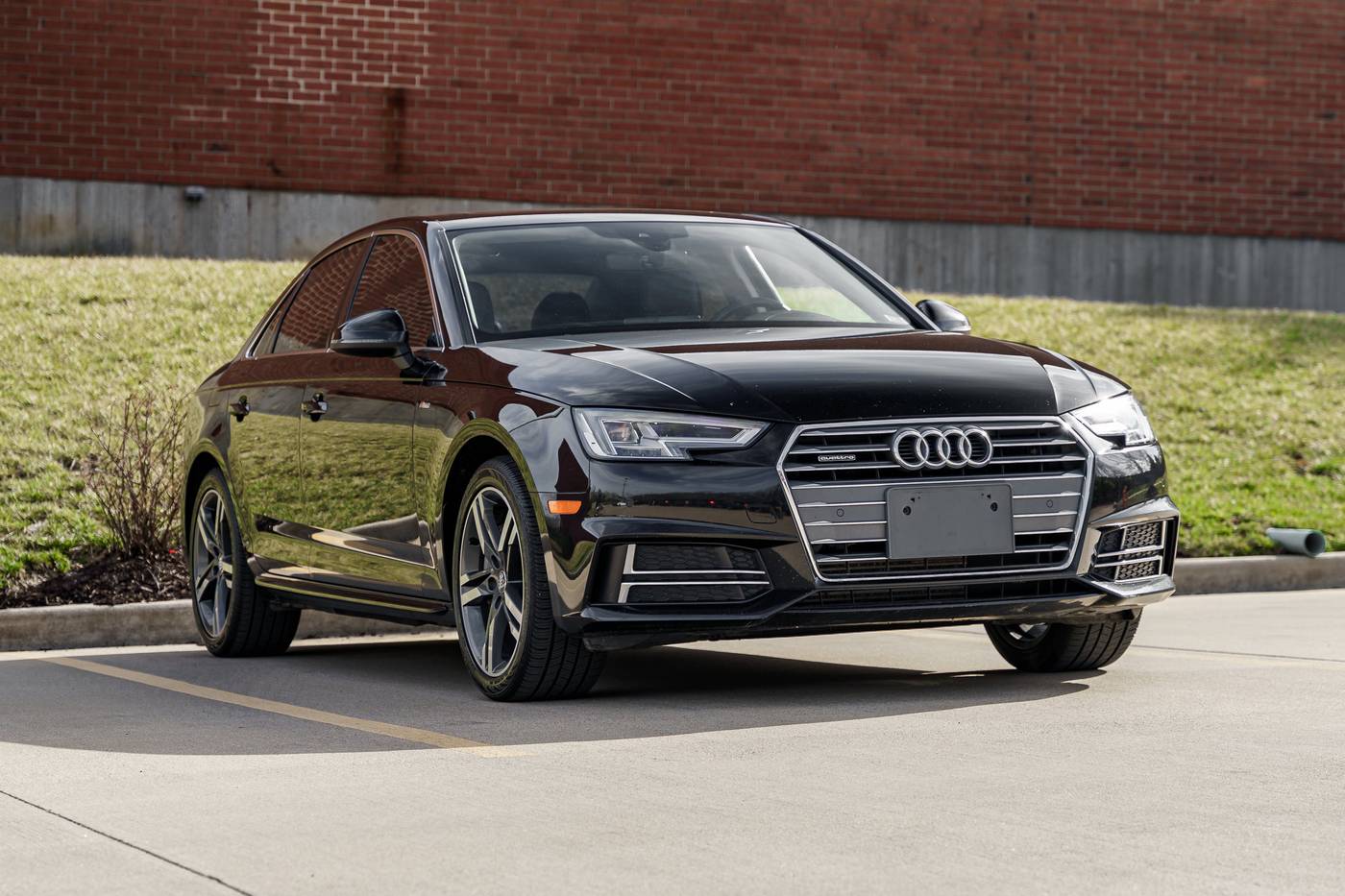 2017 Audi A4 Premium Plus — Sedan — 85,438 mi — Kirkwood, MO