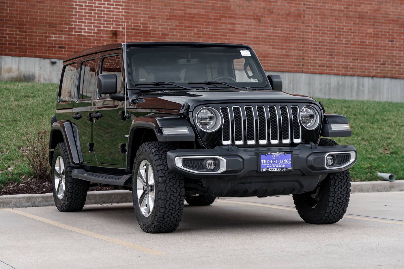 2020 Jeep Wrangler Sahara — SUV — 45,963 mi — Kirkwood, MO
