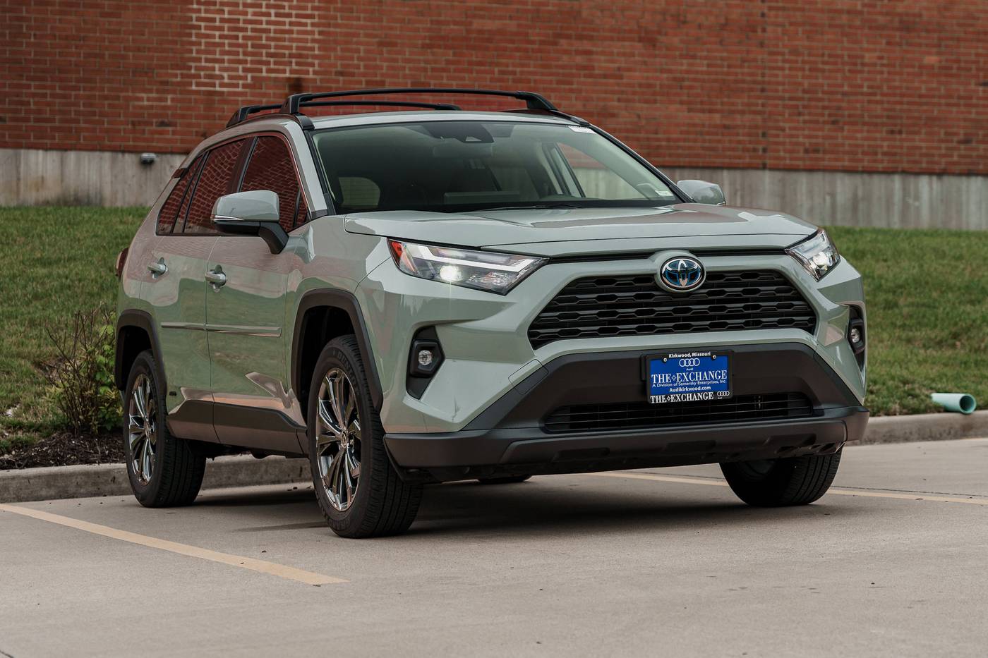 2023 Toyota RAV4 Hybrid XLE Premium — SUV — 31,538 mi — Kirkwood, MO
